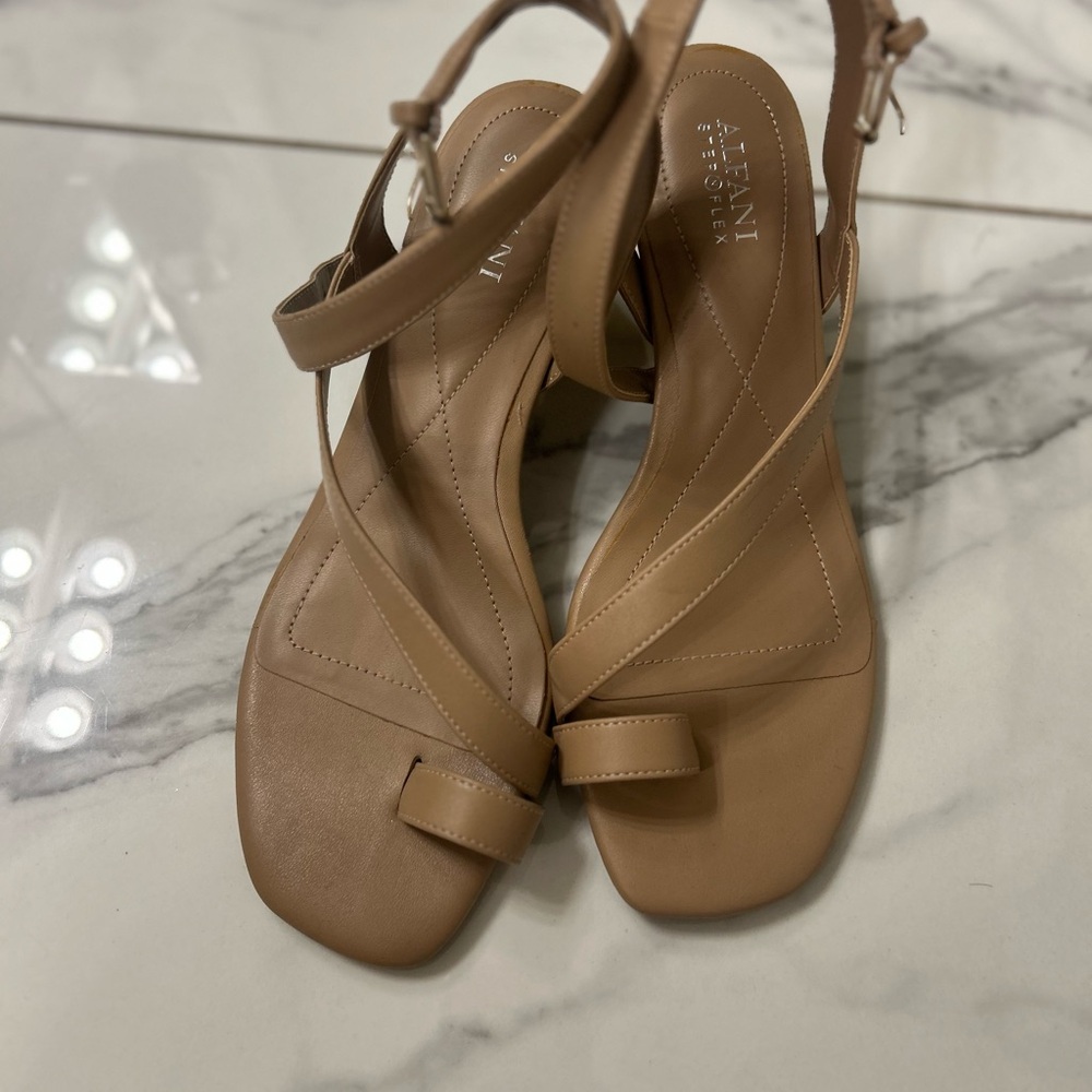 Gianvito Rossi Tan Leather Sandals